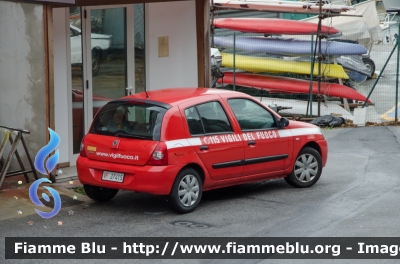 Renault Clio II serie
Vigili del Fuoco
Comando Provinciale di Savona
Distaccamento Portuale di Savona
VF 27415
- Veicolo acquisito da confisca - 
Parole chiave: Renault Clio_IIserie Vigili_del_Fuoco_Savona VF27415