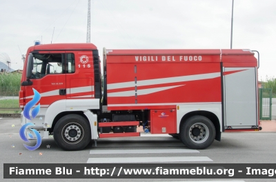 Man TGS 18.320 I serie
Vigili del Fuoco
Comando Provinciale di Pistoia
Distaccamento Permanente di Montecatini Terme
AutoBottePompa allestimento Bai
VF 28919
Parole chiave: Man TGS_18_320_Iserie VF28919