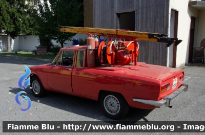 Alfa Romeo 2000
Vigili del Fuoco
Comando Provinciale di Milano
Mezzo storico conservato presso il Distaccamento Volontario di Magenta
VF 9590
Parole chiave: Alfa_Romeo_2000 Vigili_del_Fuoco Comando_Provinciale_Milano VF9590