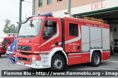 Volvo FL 290 III serie
Vigili del Fuoco
Comando Provinciale di Pistoia
Distaccamento Permanente di Montecatini Terme
AutoPompaSerbatoio allestimento Bai
VF 26502
Parole chiave: Volvo FL_290_IIIserie VF26502