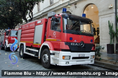 Mercedes-Benz Atego 1828 I serie
Vigili del Fuoco
Comando Provinciale di Savona
AutoBottePompa allestimento Bai
VF 21512
Parole chiave: Mercedes_Benz Atego_1828_Iserie Vigili_del_Fuoco Comando_Provinciale_Savona VF21512