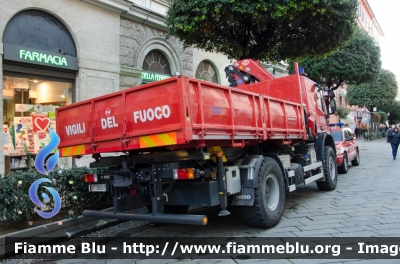 Iveco EuroCargo 150E28 4x4 III serie
Vigili del Fuoco
Comando Provinciale di Genova
Colonna Mobile Regionale
Autocarro con gru PM allestimento Iveco-Magirus
VF 26657
Parole chiave: Iveco EuroCargo_150E28_4x4_IIIserie Vigili_del_Fuoco Comando_Provinciale_Genova VF26657