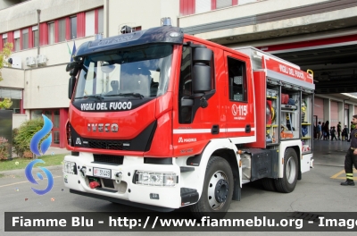 Iveco EuroCargo 120EL25 IV serie
Vigili del Fuoco
Comando Provinciale di Pistoia
AutoPompaSerbatoio allestimento Magirus
VF 31449
Parole chiave: Iveco EuroCargo_120EL25_IVserie VF31449