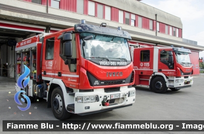 Iveco EuroCargo 120EL25 IV serie
Vigili del Fuoco
Comando Provinciale di Pistoia
AutoPompaSerbatoio allestimento Magirus
VF 31449
Parole chiave: Iveco EuroCargo_120EL25_IVserie VF31449