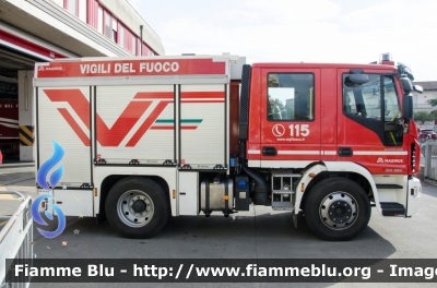 Iveco EuroCargo 120EL25 IV serie
Vigili del Fuoco
Comando Provinciale di Pistoia
AutoPompaSerbatoio allestimento Magirus
VF 31449
Parole chiave: Iveco EuroCargo_120EL25_IVserie VF31449