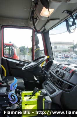 Iveco EuroCargo 120EL25 IV serie
Vigili del Fuoco
Comando Provinciale di Pistoia
AutoPompaSerbatoio allestimento Magirus
VF 31449
Parole chiave: Iveco EuroCargo_120EL25_IVserie VF31449