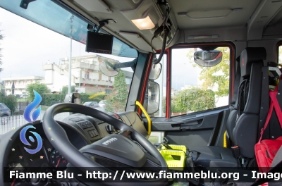 Iveco EuroCargo 120EL25 IV serie
Vigili del Fuoco
Comando Provinciale di Pistoia
AutoPompaSerbatoio allestimento Magirus
VF 31449
Parole chiave: Iveco EuroCargo_120EL25_IVserie VF31449