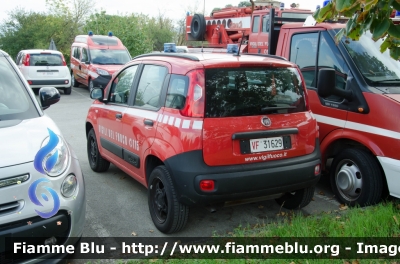 Fiat Nuova Panda 4x4 II serie
Vigili del Fuoco
Comando Provinciale di Pistoia
VF 31629
Parole chiave: Fiat Nuova_Panda_4x4_IIserie VF31629