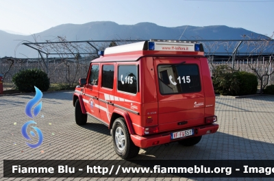 Mercedes-Benz Classe G
Vigili del Fuoco 
Unione Distrettuale di Bolzano
Corpo Volontario di Laives 
Freiwillige Feuerwehr Leifers
Allestito Rosenbauer
VF FW35Y
Parole chiave: Mercedes_Benz Classe_G Vigili_del_Fuoco Corpo_Volontario_Laives VF_FW35Y