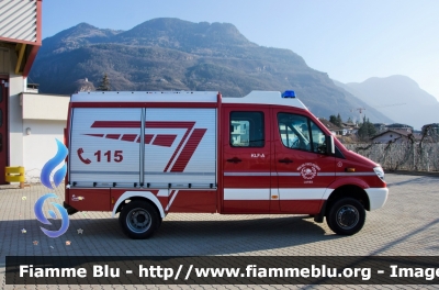 Mercedes-Benz Sprinter 4x4 III serie 
Vigili del Fuoco 
Unione Distrettuale di Bolzano
Corpo Volontario di Laives 
Freiwillige Feuerwehr Leifers
Allestito Rosenbauer
VF FW 31Z
Parole chiave: Mercedes_Benz Sprinter_IIIserie_4x4 Vigili_del_Fuoco Corpo_Volontario_Laives VF_FW_31Z