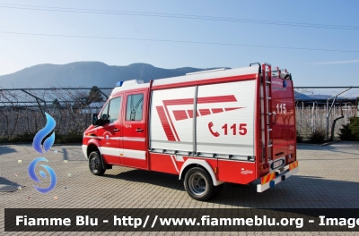 Mercedes-Benz Sprinter 4x4 III serie 
Vigili del Fuoco 
Unione Distrettuale di Bolzano
Corpo Volontario di Laives 
Freiwillige Feuerwehr Leifers
Allestito Rosenbauer
VF FW 31Z
Parole chiave: Mercedes_Benz Sprinter_IIIserie_4x4 Vigili_del_Fuoco Corpo_Volontario_Laives VF_FW_31Z