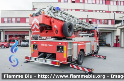 Iveco EuroCargo 150E28 II serie
Vigili del Fuoco
Comando Provinciale di Milano
Distaccamento Cittadino di Sardegna
AutoScala da 30 metri allestimento Iveco-Magirus con cambio automatico Allison
VF 22756
Parole chiave: Iveco EuroCargo_150E28_IIserie VF22756