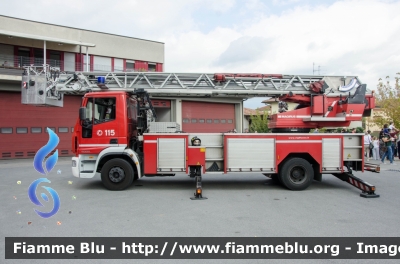 Iveco EuroCargo 150E28 II serie
Vigili del Fuoco
Comando Provinciale di Milano
Distaccamento Cittadino di Sardegna
AutoScala da 30 metri allestimento Iveco-Magirus con cambio automatico Allison
VF 22756
Parole chiave: Iveco EuroCargo_150E28_IIserie VF22756