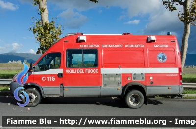 Iveco Daily IV serie restyle
Vigili del Fuoco
Comando Provinciale di Ancona
Nucleo Soccorso Subacqueo Acquatico
Allestimento Elevox
VF 26582
Parole chiave: Iveco Daily_IVserie restyle VF26582