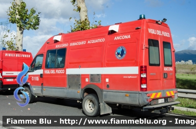 Iveco Daily IV serie restyle
Vigili del Fuoco
Comando Provinciale di Ancona
Nucleo Soccorso Subacqueo Acquatico
Allestimento Elevox
VF 26582
Parole chiave: Iveco Daily_IVserie restyle VF26582