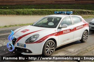 Alfa Romeo Nuova Giulietta restyle
61 - Polizia Municipale Firenze
Allestita Focaccia
POLIZIA LOCALE YA 690 AB
Parole chiave: Alfa_Romeo Giulietta_restyle POLIZIALOCALE_YA690AB