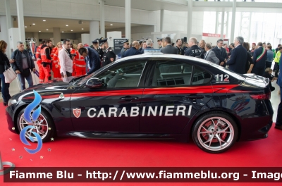 Alfa Romeo Nuova Giulia Quadrifoglio
Carabinieri
Nucleo Operativo e Radiomobile
CC DK 555
Parole chiave: Alfa_Romeo Nuova_Giulia_Quadrifoglio CCDK555