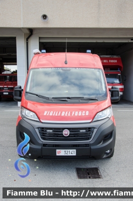 Fiat Ducato X290
Vigili del Fuoco
Comando Provinciale di Prato
Nucleo Investigativo Antincendi Toscana
Allestimento Boneschi
VF 32141
Parole chiave: Fiat Ducato_X290 VF32141