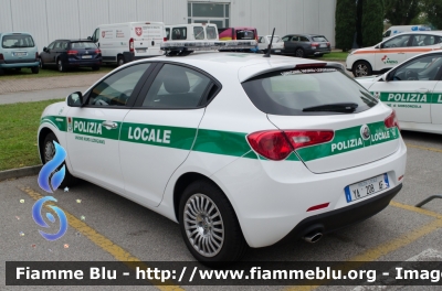 Alfa Romeo Nuova Giulietta restyle
Consorzio Intercomunale Polizia Locale Nord Lodigiano (LO)
POLIZIA LOCALE YA 208 AF
Parole chiave: Alfa_Romeo Nuova_Giulietta_restyle POLIZIALOCALEYA208AF REAS_2018