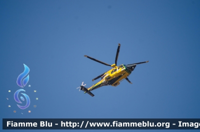 Agusta Westland AW139
Guardia di Finanza
Reparto Operativo Aereonavale
Volpe 414
Parole chiave: Agusta Westland_AW139 Volpe414