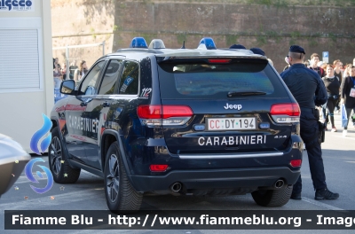 Jeep Grand Cherokee IV serie restyle
Carabinieri
Aliquote di Primo Intervento
Allestimento Repetti
CC DY 194
Parole chiave: Jeep Grand_Cherokee_IVserie restyle CCDY194