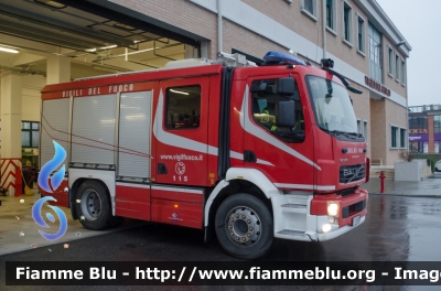 Volvo FL 280 III serie
Vigili del Fuoco
Comando Provinciale di La Spezia
Distaccamento di Sarzana
AutoPompaSerbatoio allestimento Bai
VF 26030
Parole chiave: Volvo FL_280_IIIserie Vigili_del_Fuoco_La_Spezia VF26030