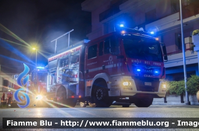 Man TGM 15.250 III serie
Vigili del Fuoco
Comando Provinciale di Firenze
Distaccamento Permanente di Empoli
AutoPompaSerbatoio allestimento BAI
VF 31481
Parole chiave: Man TGM_15_250_IIIserie VF31481