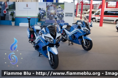 Yamaha FJR1300
Polizia di Stato
Polizia Stradale
POLIZIA G2703
POLIZIA G2702
Parole chiave: Yamaha_FJR1300 POLIZIA_G2702 POLIZIA_G2703