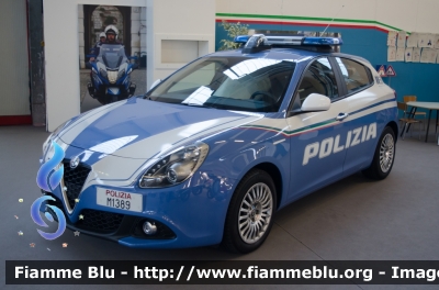 Alfa Romeo Nuova Giulietta restyle
Polizia di Stato
Allestita NCT Nuova Carrozeria Torinese
Decorazione Grafica Artlantis
POLIZIA M1389
Parole chiave: Alfa_Romeo Nuova_Giulietta restyle POLIZIA_M1389