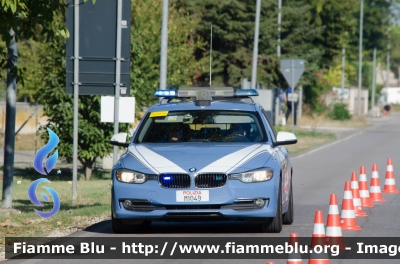 Bmw 320 Touring F31 restyle
Polizia di Stato
Polizia Stradale
Allestimento Marazzi
Decorazione Grafica Artlantis
POLIZIA M1049
Parole chiave: Bmw 320_Touring_F31 restyle POLIZIAM1049