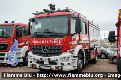 Mercedes-Benz Arocs 1832
Vigili del Fuoco
Comando Provinciale di La Spezia
Bimodale (strada-rotaia)
Allestimento BAI
VF 30659
Parole chiave: Mercedes_Benz Arocs 1832 VF30659