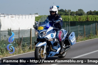 Moto Guzzi Norge
Polizia di Stato
Polizia Stradale
POLIZIA G1862
Parole chiave: Moto Guzzi_Norge POLIZIAG1862