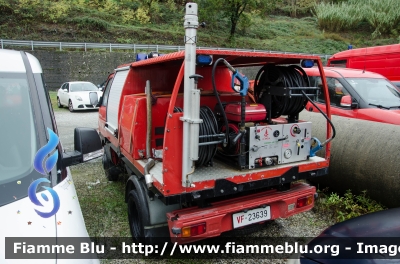 Piaggio Porter Colibrì 4x4 II serie
Vigili del Fuoco
Comando Provinciale di La Spezia
AutoPompaSerbatoio allestimento Piemme Antincendi
VF 23639
Parole chiave: Piaggio Porter_Colibrì_4x4_IIserie VF23639