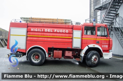 Iveco 190-26
Vigili del Fuoco
Comando Provinciale di La Spezia
AutoBottePompa allestimento Baribbi
Ricondizionata Fortini
VF 16528
Parole chiave: Iveco 190_26 VF16528