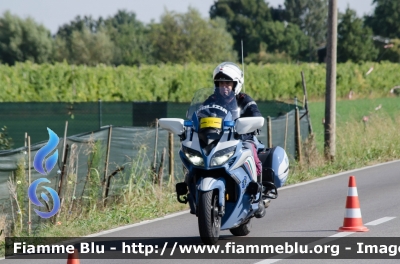 Yamaha FJR 1300 II serie
Polizia di Stato
Polizia Stradale
Allestimento Elevox
POLIZIA G3134
Parole chiave: Yamaha FJR_1300_IIserie POLIZIAG3134