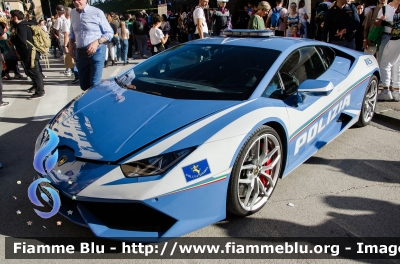 Lamborghini Huracan LP 610-4
Polizia di Stato
Polizia Stradale
Allestimento Lamborghini
POLIZIA H8862
Parole chiave: Lamborghini Huracan_LP_610_4 POLIZIA_H8862