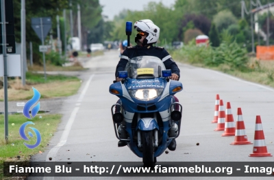 Bmw R850RT II serie
Polizia di Stato
Polizia Stradale
POLIZIA G1004
Parole chiave: Bmw R850RT_IIserie POLIZIAG1004