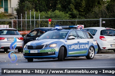 Skoda Octavia Wagon V serie
Polizia di Stato
Polizia Autostradale in servizio sulla rete Autostrade per l'Italia SPA
Allestimento Focaccia
Con nuovo logo societario
POLIZIA M6021
Parole chiave: Skoda Octavia_Wagon_Vserie POLIZIA_M6021