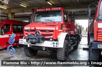 Mercedes-Benz Unimog U5023
Vigili del Fuoco
Comando Provinciale di La Spezia
Allestimento BAI
VF 32192
Parole chiave: Mercedes_Benz Unimog_U5023 VF32192