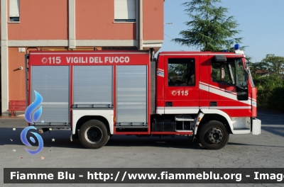 Iveco City2000 100E21 I serie
Vigili del Fuoco
Comando Provinciale di Massa Carrara
Distaccamento Permanente di Carrara
AutoPompaSerbatoio allestimento Iveco-Magirus
VF 21128
Parole chiave: Iveco City_2000_100E21_Iserie VF21128