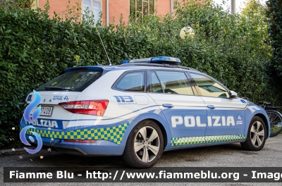 Skoda Superb Wagon III serie restyle
Polizia di Stato
Polizia Autostradale
in servizio sulla rete Autostrade per l'Italia
Allestimento Focaccia
Decorazione Grafica Artlantis
Con nuovo logo societario
POLIZIA M7408
Parole chiave: Skoda Superb_Wagon_IIIserie restyle POLIZIA_M7408