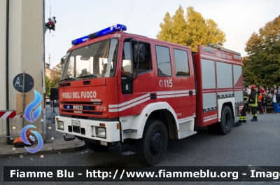 Iveco EuroFire 140E28 4x4 I serie
Vigili del Fuoco
Comando Provinciale di Pisa
Distaccamento Permanente di Saline di Volterra
AutoPompaSerbatoio allestimento Iveco-Magirus
VF 23527
Parole chiave: Iveco EuroFire_140E28_4x4_Iserie VF23527