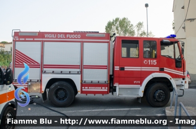 Iveco EuroFire 140E28 4x4 I serie
Vigili del Fuoco
Comando Provinciale di Pisa
Distaccamento Permanente di Saline di Volterra
AutoPompaSerbatoio allestimento Iveco-Magirus
VF 23527
Parole chiave: Iveco EuroFire_140E28_4x4_Iserie VF23527