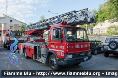 Iveco Zeta 109-14
Vigili del Fuoco
Comando Provinciale dell'Aquila
Distaccamento di Sulmona
AutoScala allestimento Iveco-Magirus
VF 16882
Parole chiave: Iveco Zeta_109_14 Vigili_del_Fuoco Comando_Provinciale_Aquila VF16882