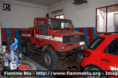 Bremach Fauno 4x4
Vigili del Fuoco
Comando Provinciale de L'Aquila
Distaccamento di Sulmona
Allestimento Rampini RBT 850
VF 17800
Parole chiave: Bremach Fauno_4x4 Vigili_del_Fuoco_Aquila VF17800