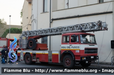 Fiat Iveco 160NC
Vigili del Fuoco
Comando Provinciale di Pisa 
Distaccamento Permanente di Saline di Volterra
AutoScala allestimento Iveco-Magirus
VF 14528
Parole chiave: Fiat Iveco_160NC VF14528