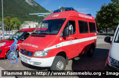 Mercedes-Benz Sprinter 4x4 II serie
Vigili del Fuoco
Corpo Permanente di Trento
Nucleo Sommozzatori
VF 0A6 TN
Parole chiave: Mercedes_Benz Sprinter_4x4_IIserie VF06ATN