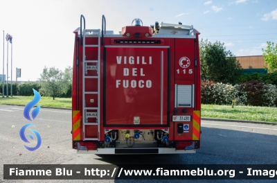 Man TGM 15.250 III serie
Vigili del Fuoco
Comando Provinciale di Firenze
Distaccamento Permanente di Empoli
AutoPompaSerbatoio allestimento BAI
VF 31481
Parole chiave: Man TGM_15_250_IIIserie VF31481