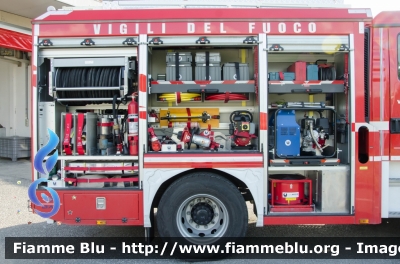 Man TGM 15.250 III serie
Vigili del Fuoco
Comando Provinciale di Firenze
Distaccamento Permanente di Empoli
AutoPompaSerbatoio allestimento BAI
VF 31481
Parole chiave: Man TGM_15_250_IIIserie VF31481