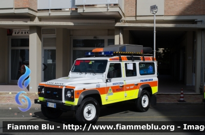 Land Rover Defender 110
Misericordia San Vincenzo (LI)
Ambulanza
Allestita Mariani Fratelli
Parole chiave: Land Rover_Defender_110 Misericordia_San_Vincenzo